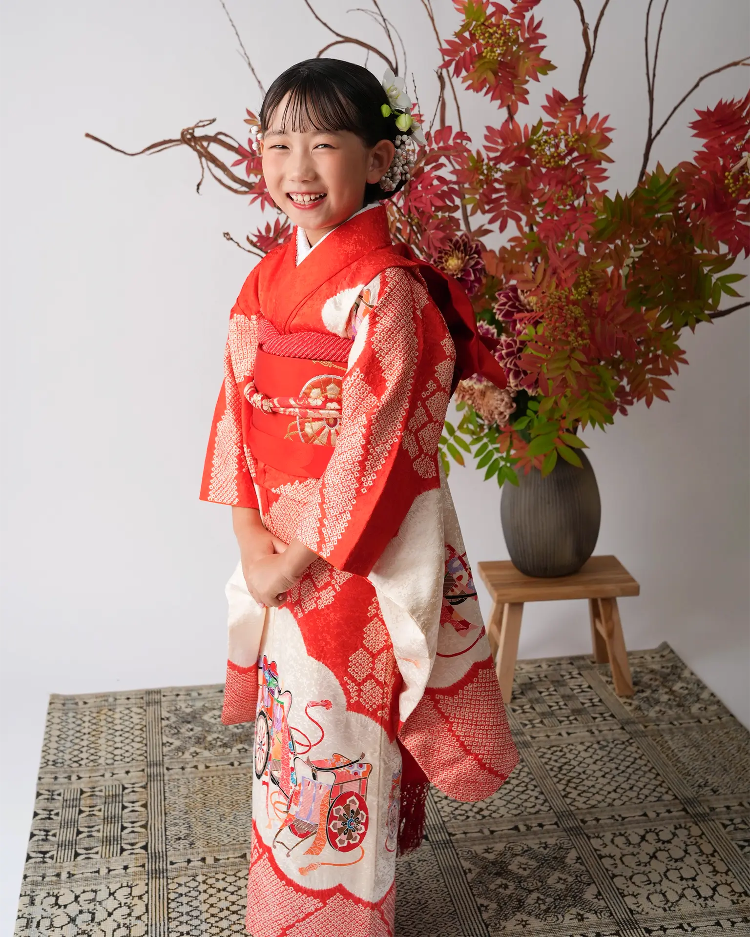 7歳女の子七五三着物レンタル｜赤と白の鹿の子柄に御所車文様の正絹着物。身丈135